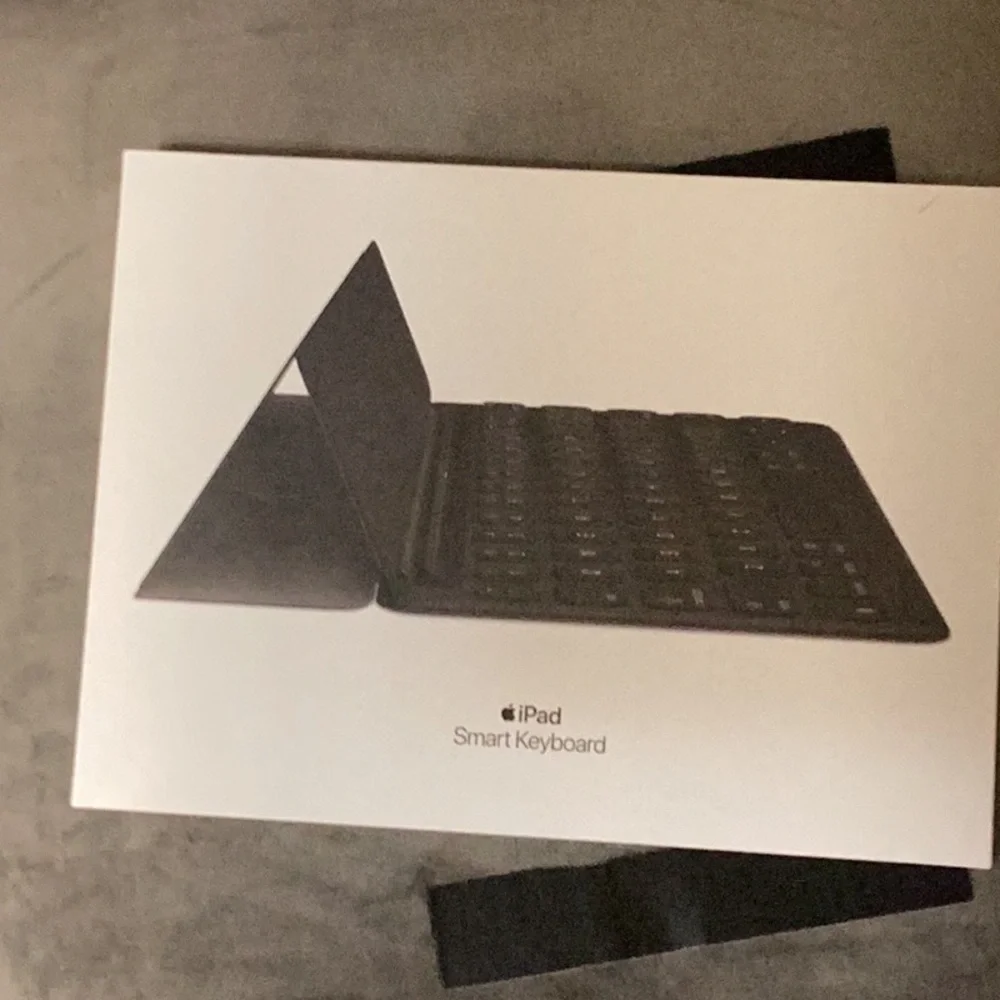 Apple Smart Keyboard for iPad